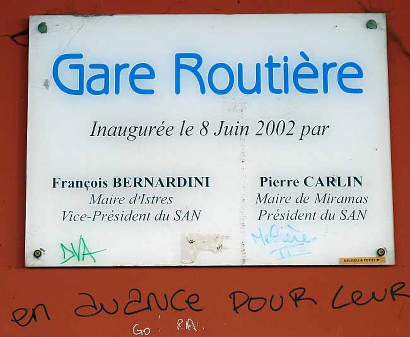 Gare routiere sign