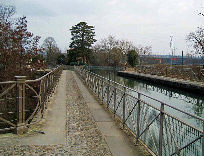 Canal bridge in Toulouse