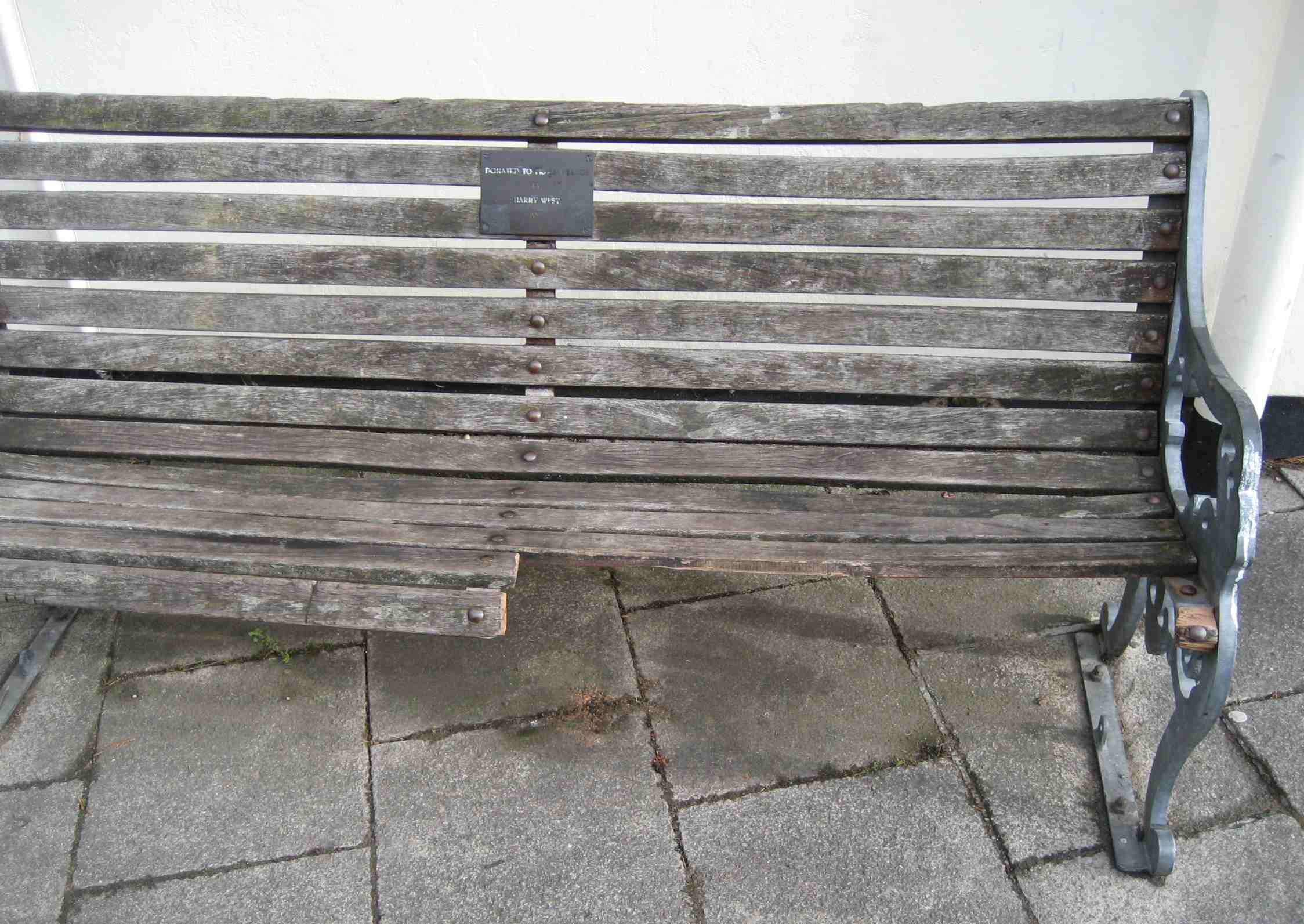 Half-slat bench