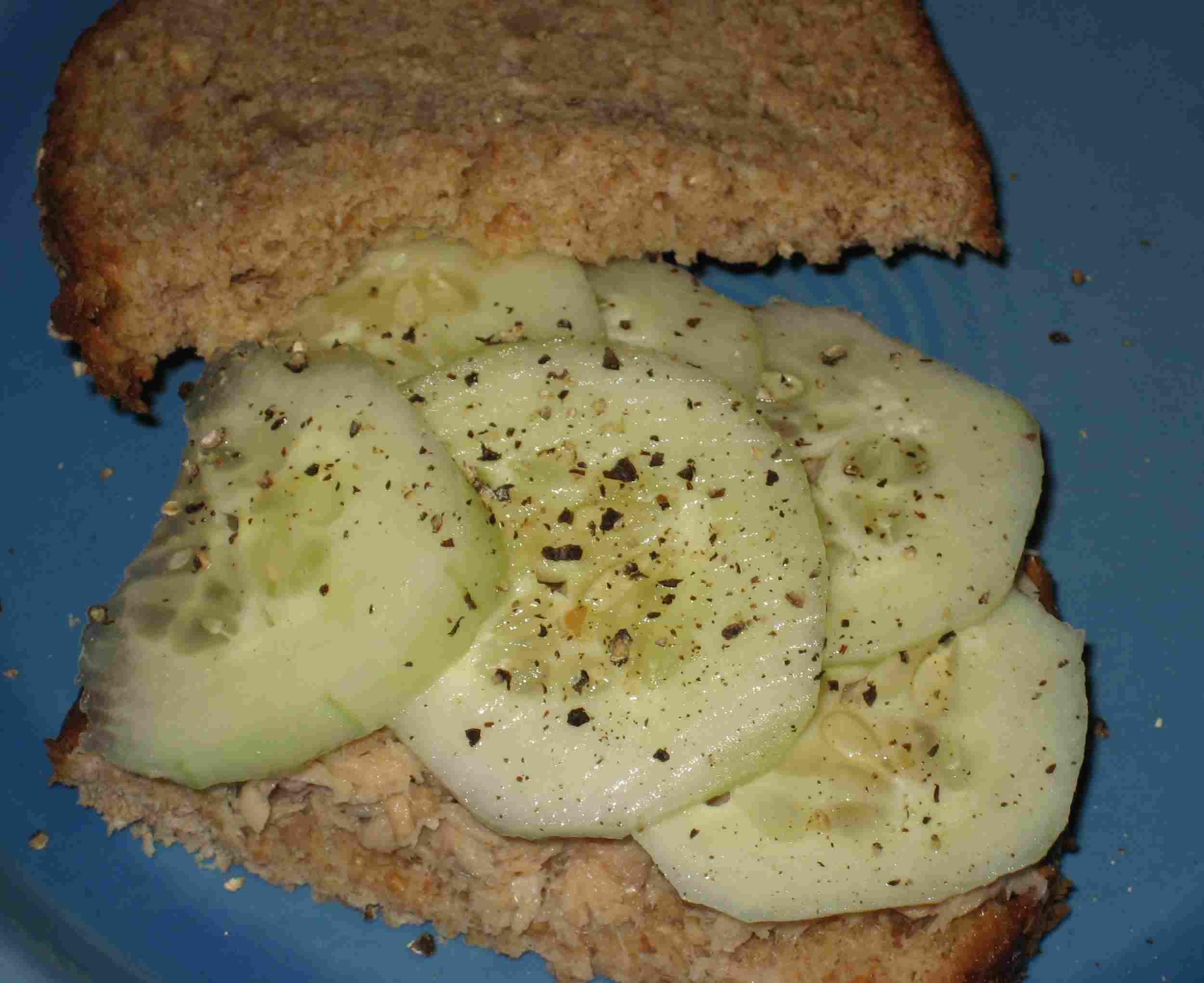 DN30 Decent cucumber sandwich