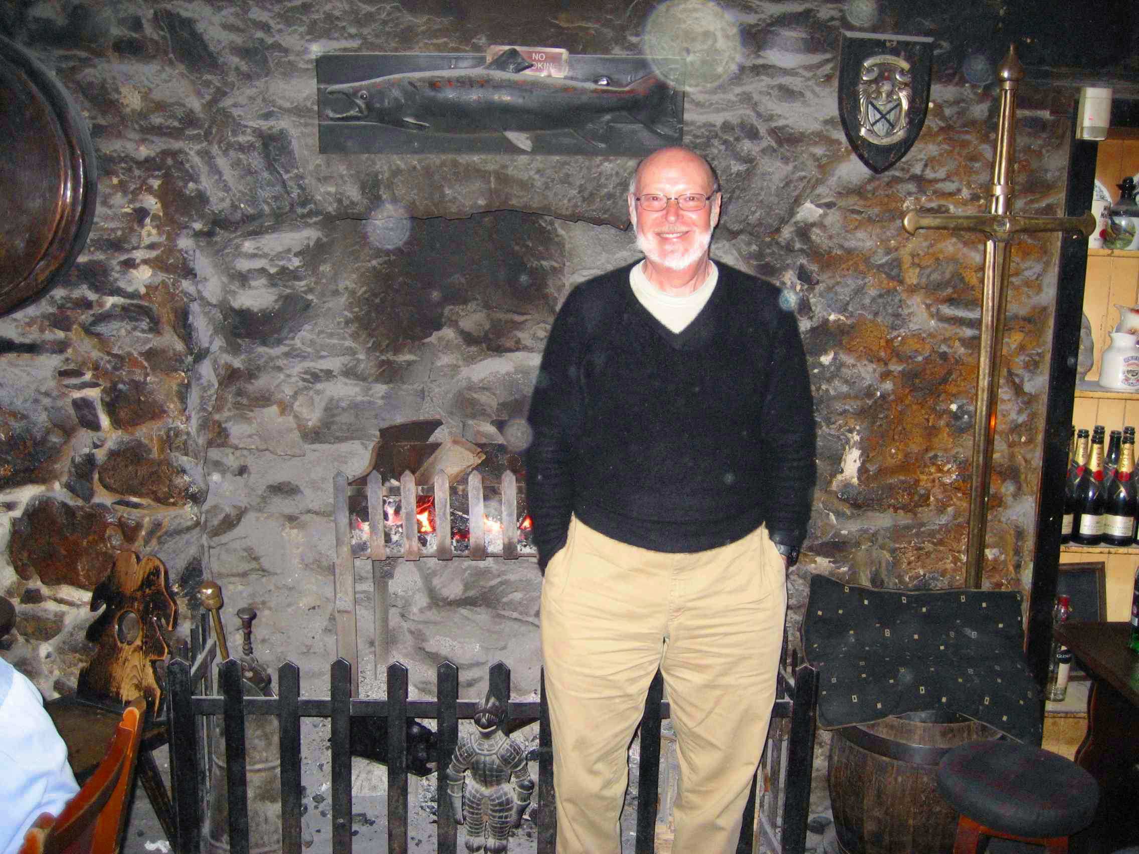 DS21 Author in Drover's Inn