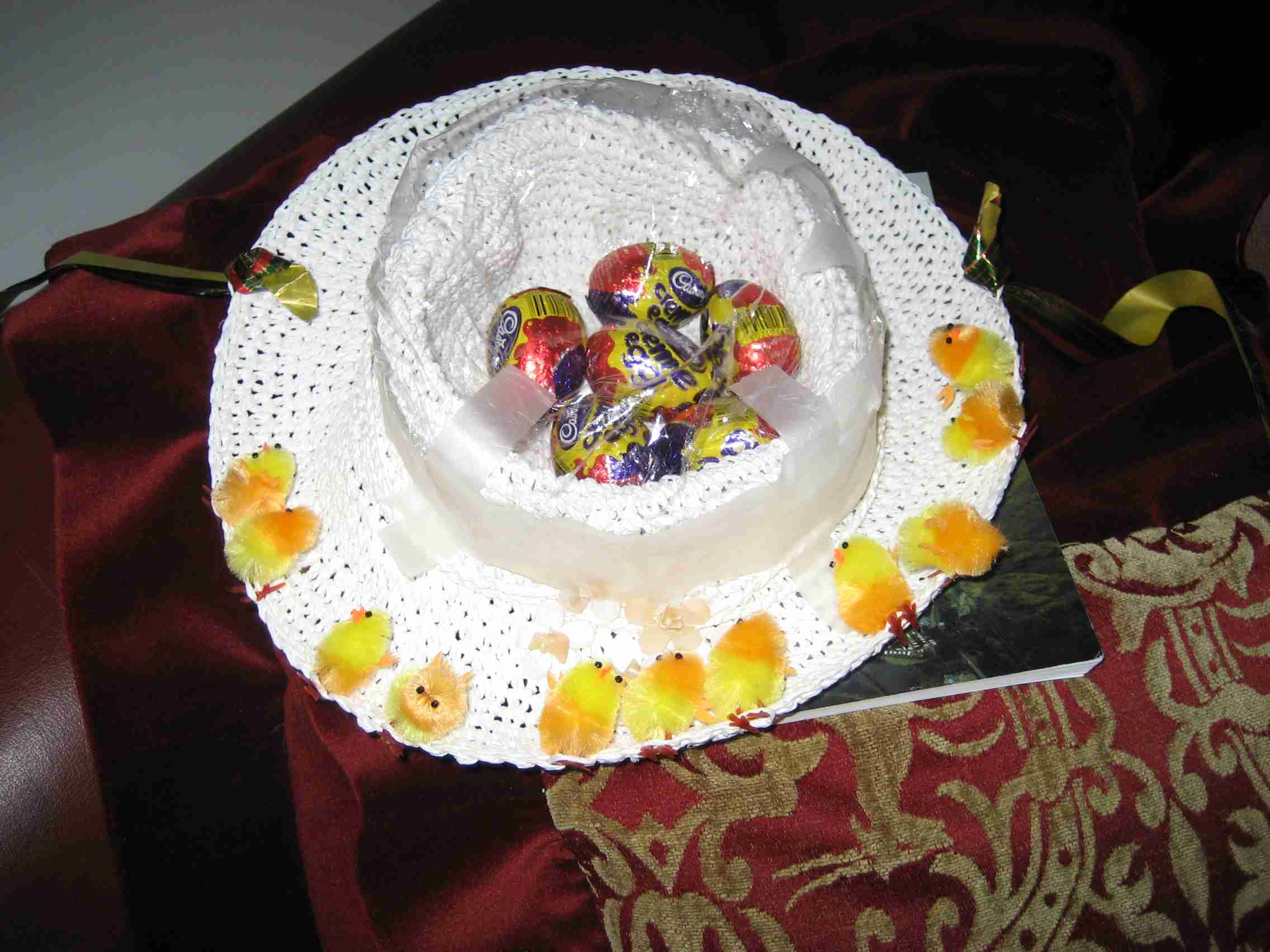 DS23 Easter bonnet