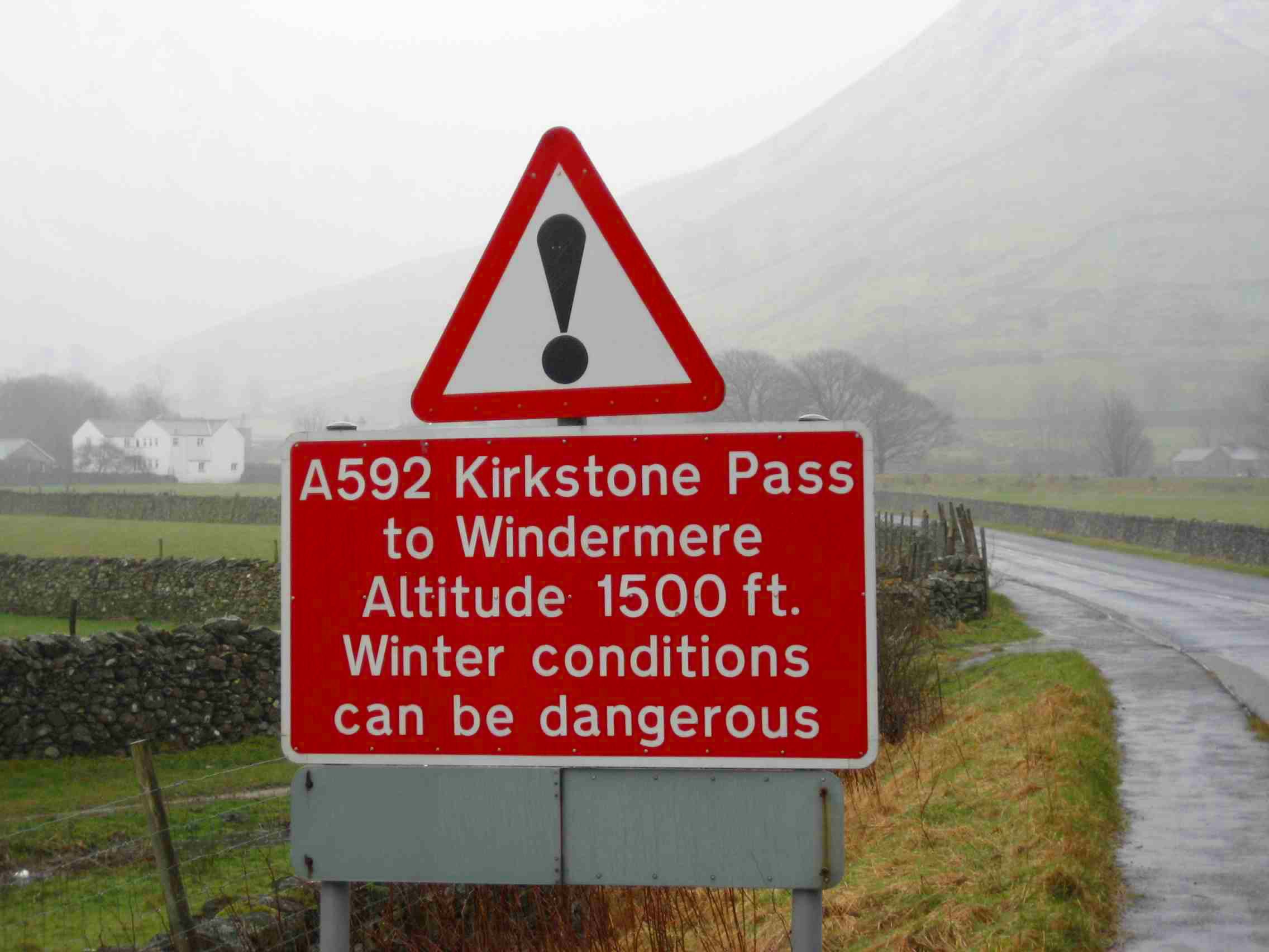 DS35 Kirkstone Pass sign